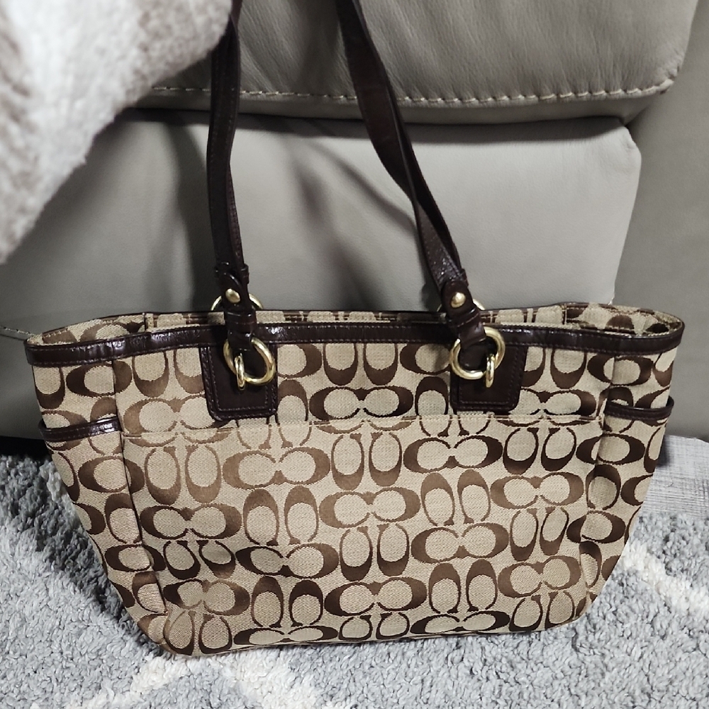 Coach Brown Shoulder Bag with Signature Monogram - Picture 7 of 14